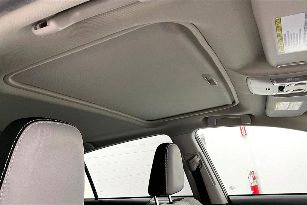 Used 2018 Toyota RAV4 XLE image 20