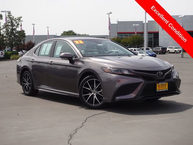 Used 2022 Toyota Camry SE w/ Convenience Package FWD image 2