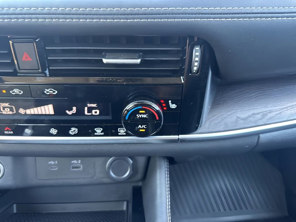 Used 2021 Nissan Rogue SL w/ Premium Package image 23