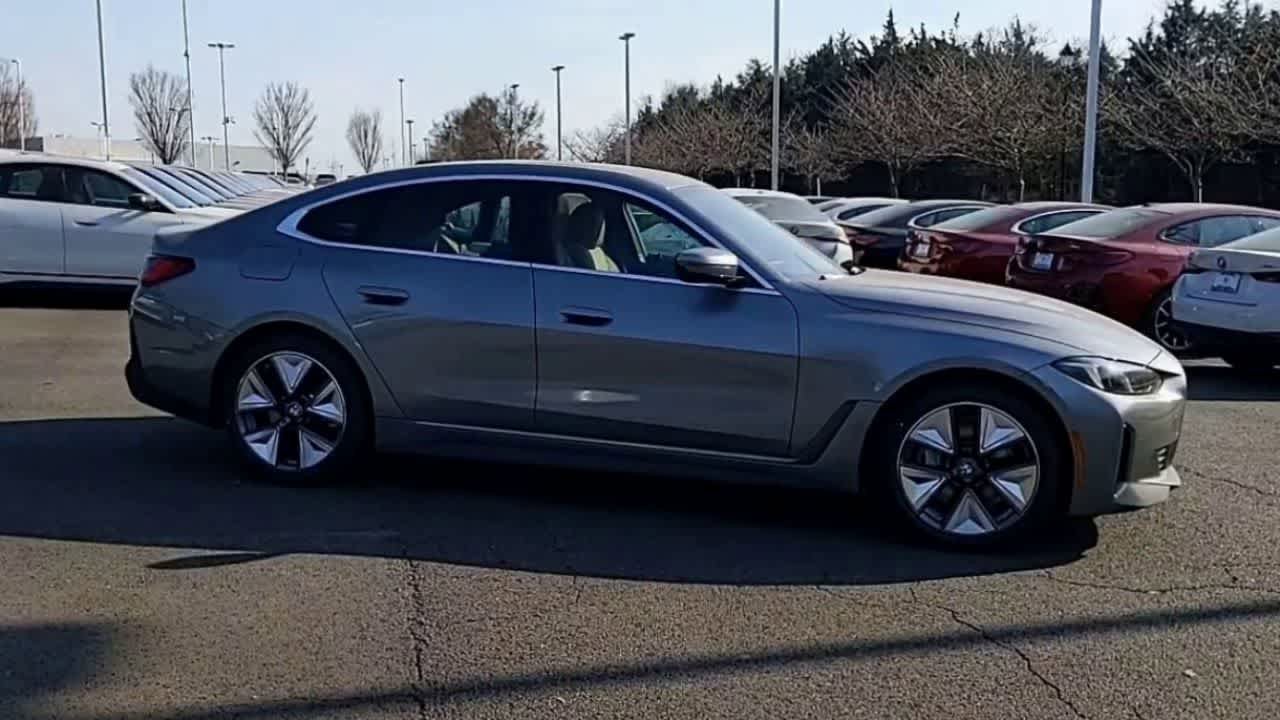 Used 2025 BMW i4 eDrive40 w/ Premium Package image 9