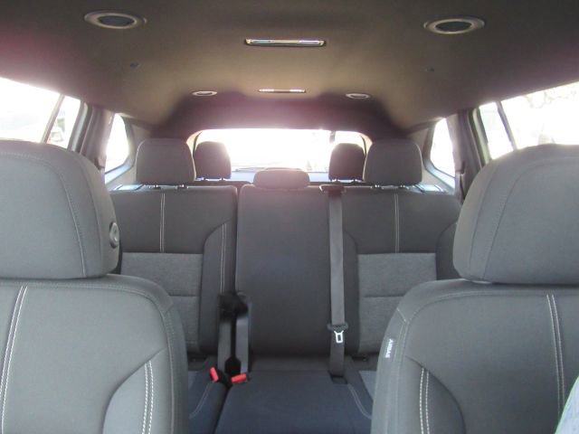 Used 2025 GMC Acadia Elevation image 36