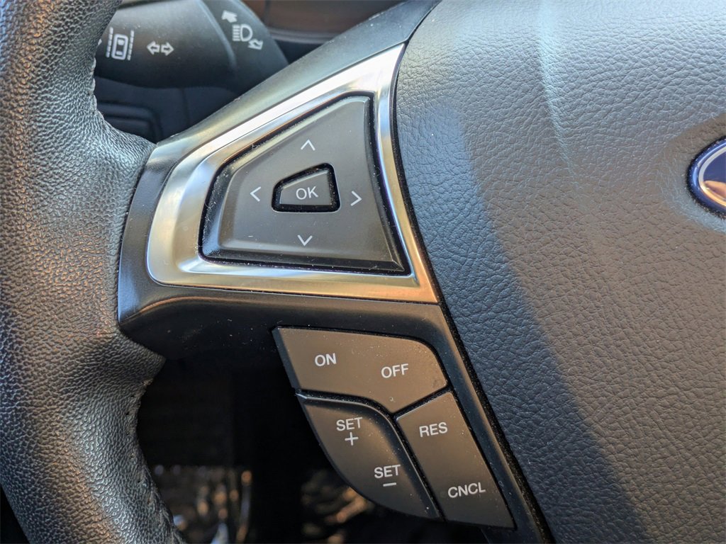 Used 2024 Ford Edge SEL image 25