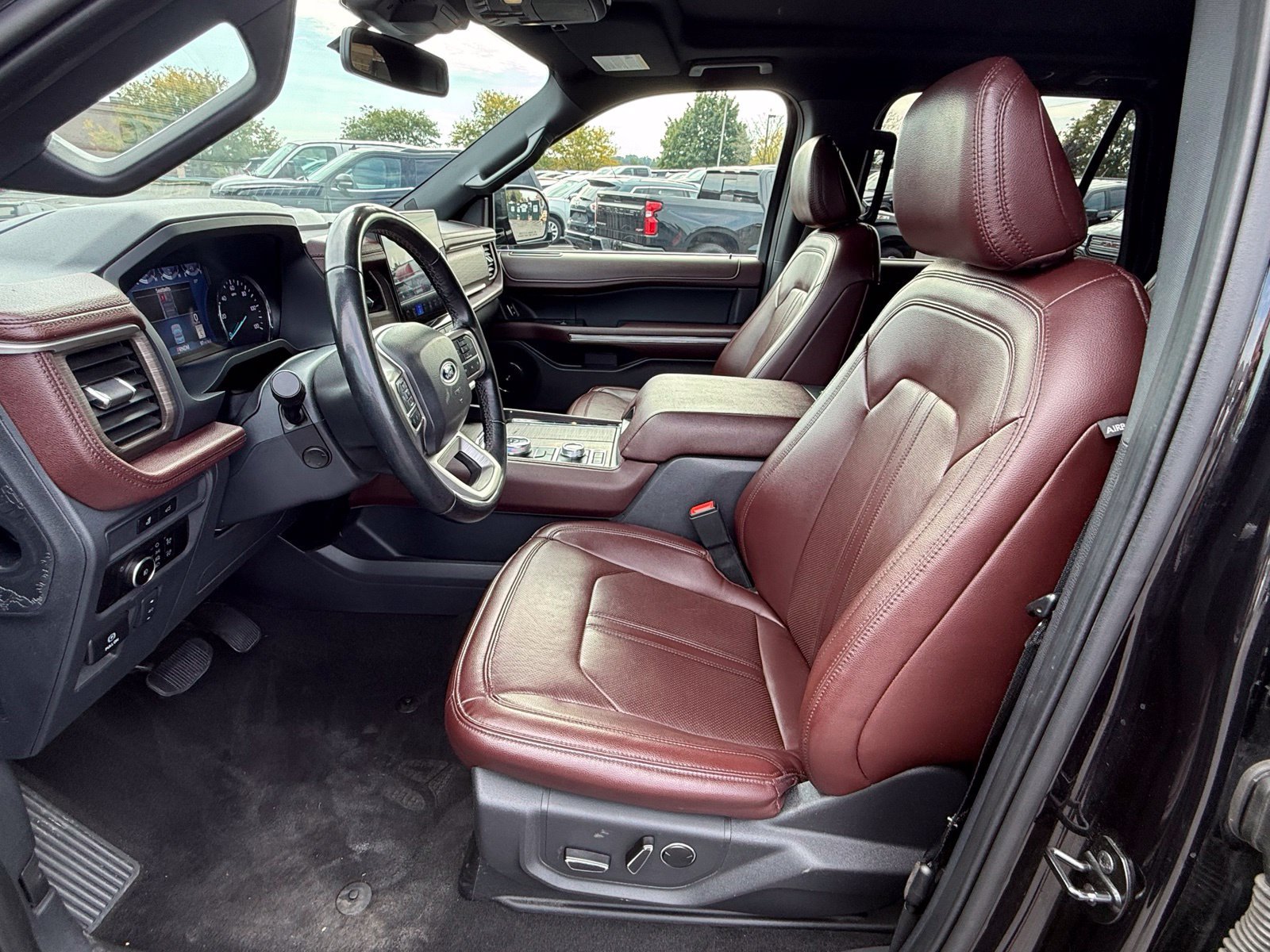 Used 2024 Ford Expedition Max Limited AWD/4WD image 13