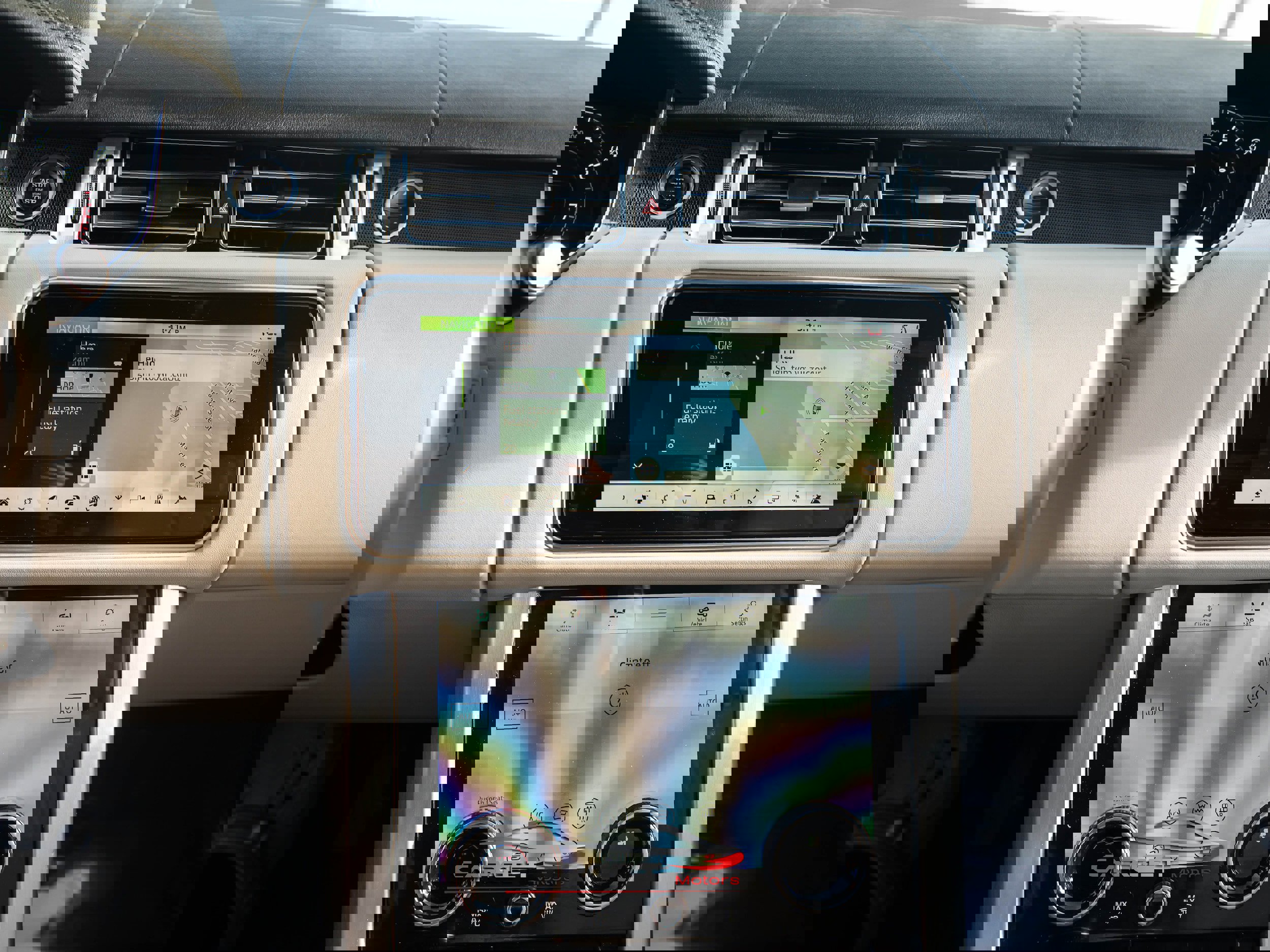 Used 2020 Land Rover Range Rover HSE image 31