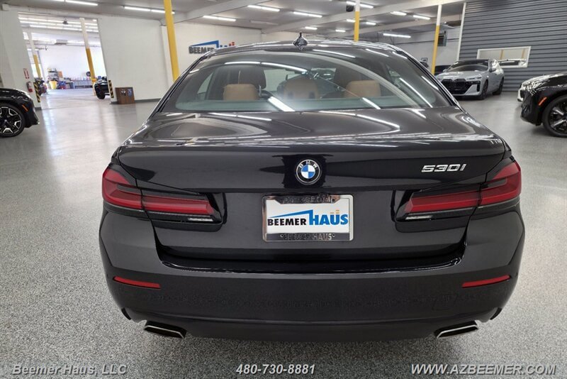 Used 2023 BMW 530i w/ Convenience Package RWD image 6