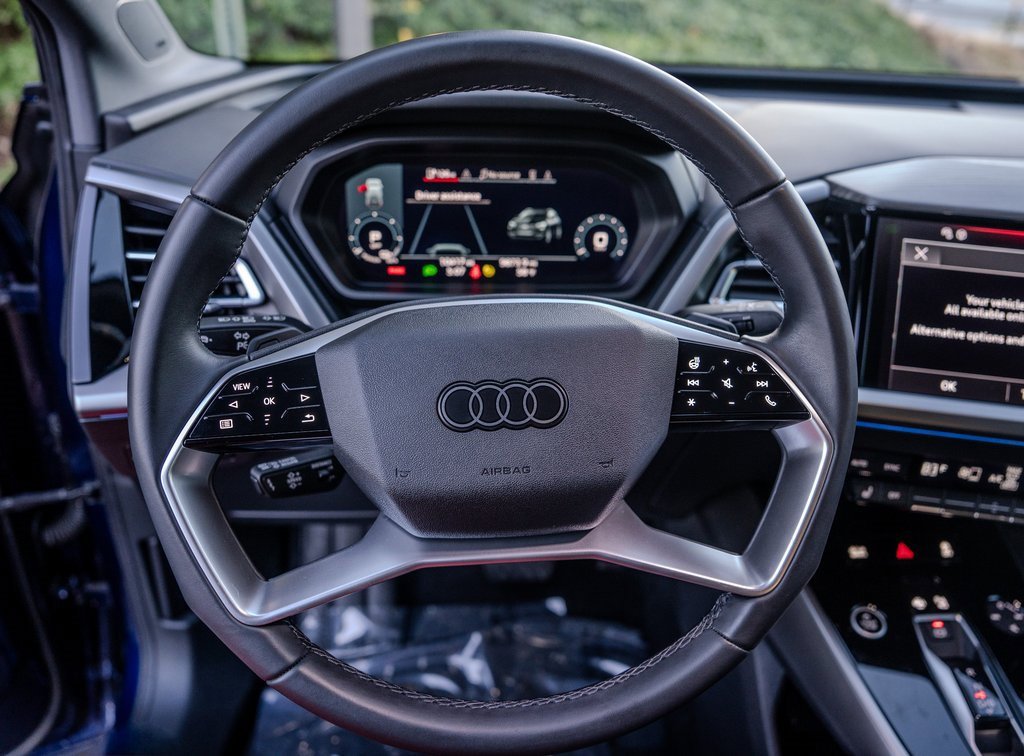 Used 2023 Audi Q4 e-tron Premium Plus w/ Premium Plus image 5