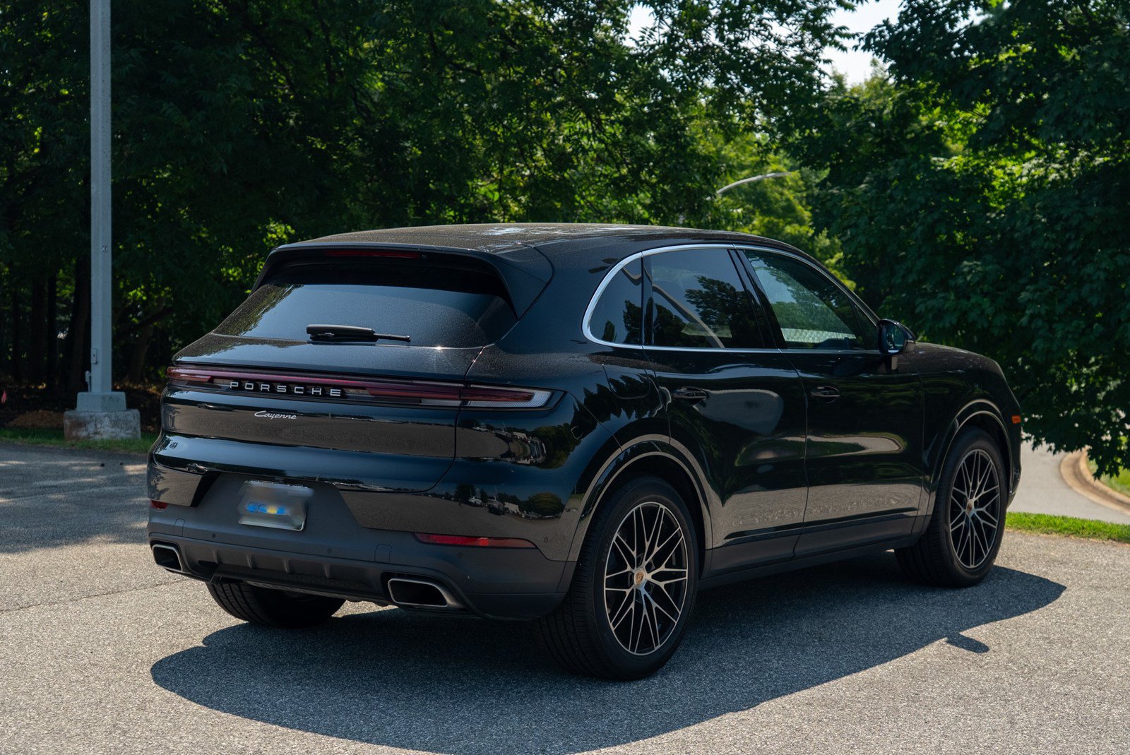 Certified 2025 Porsche Cayenne AWD/4WD image 7