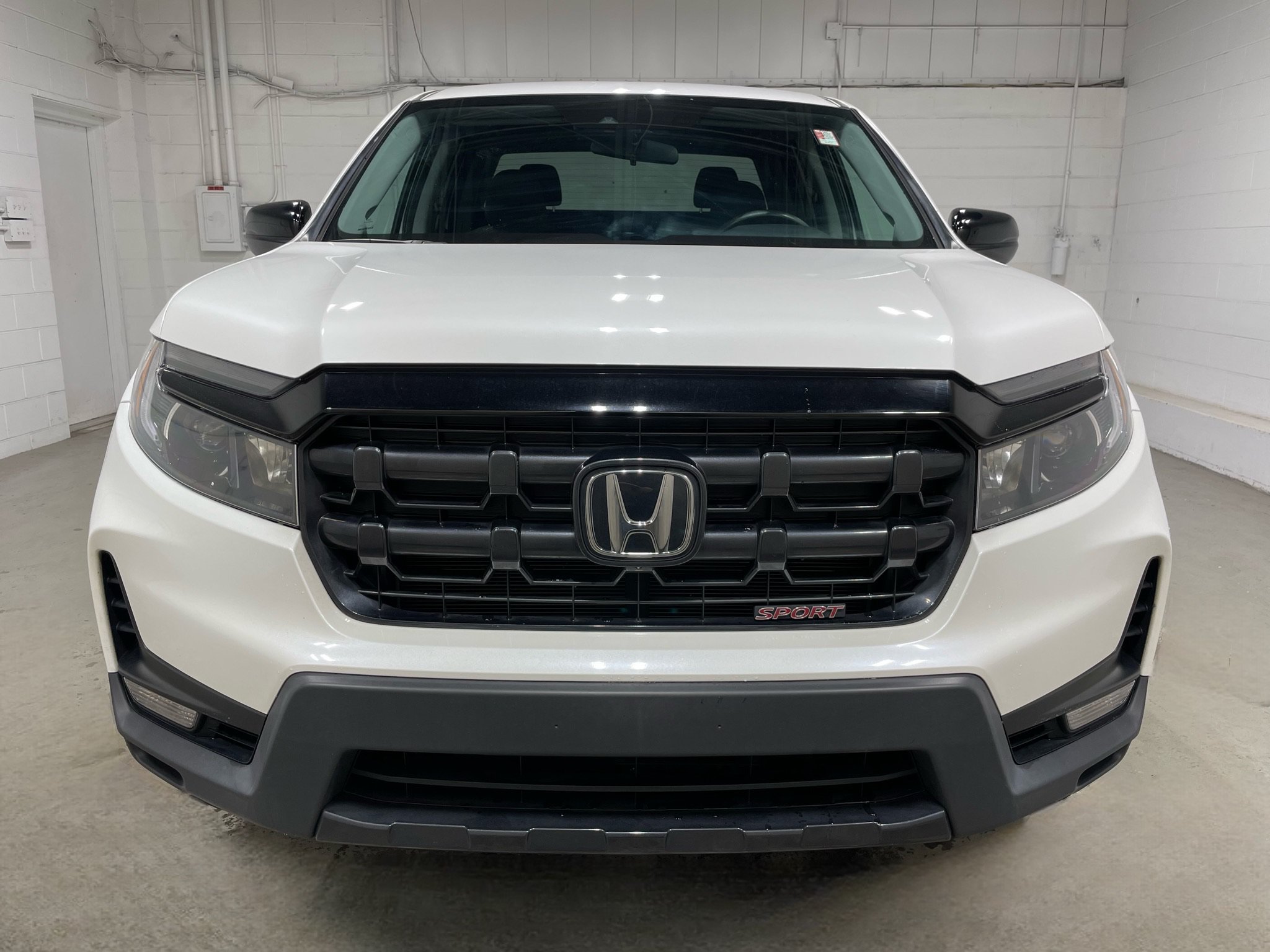 Used 2024 Honda Ridgeline Sport image 2