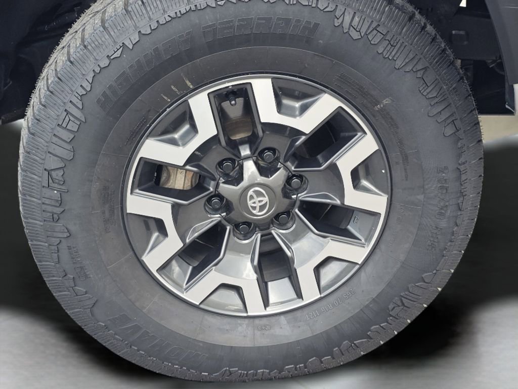 Used 2020 Toyota Tacoma TRD Off-Road image 17