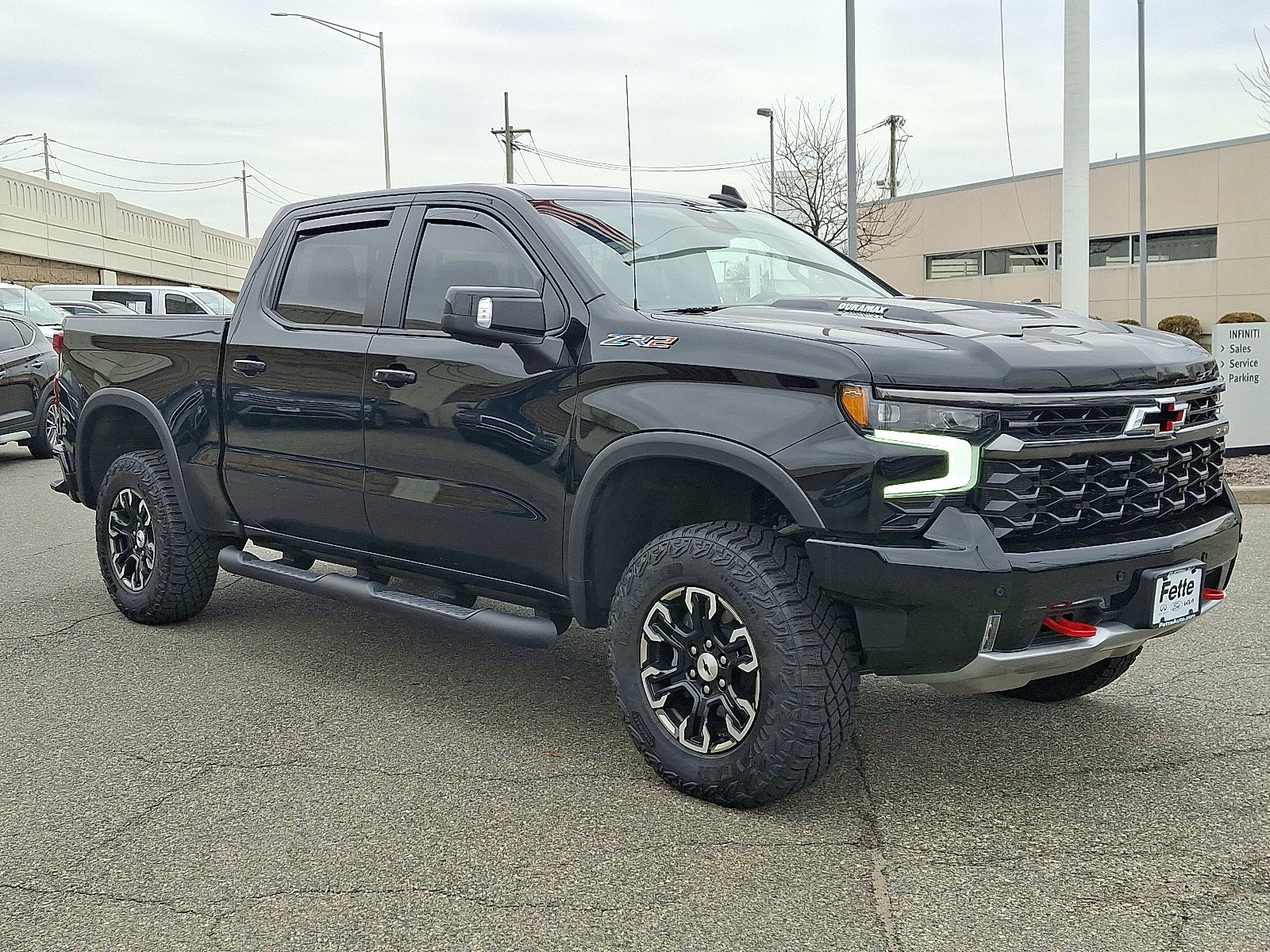 Used 2025 Chevrolet Silverado 1500 ZR2 image 3