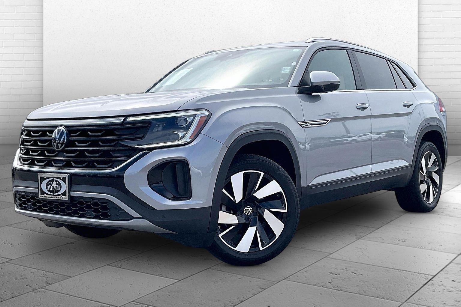 Used 2024 Volkswagen Atlas Cross Sport SE FWD image 15