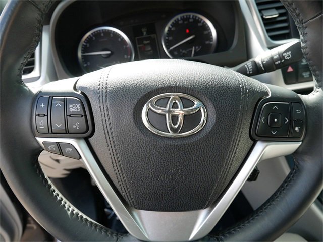 Used 2015 Toyota Highlander XLE image 17