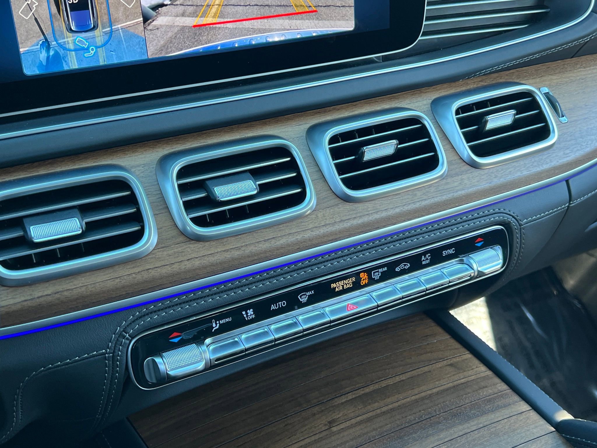 Used 2025 Mercedes-Benz GLS 63 AMG 4MATIC image 34