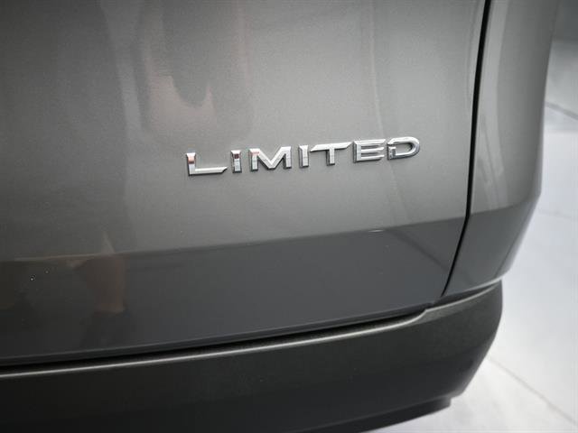 Certified 2025 Toyota Grand Highlander AWD image 5