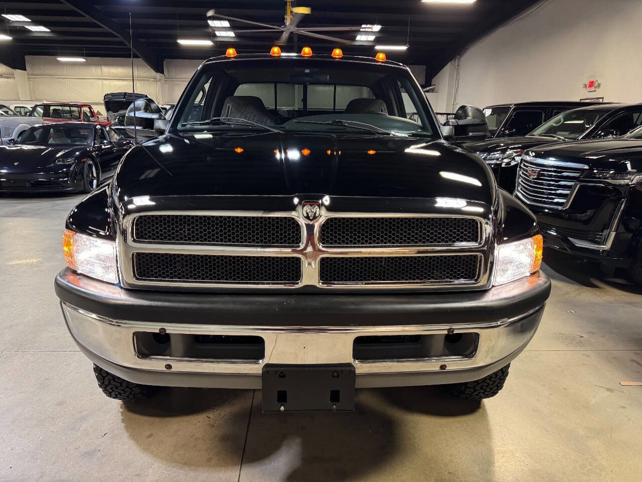 Used 1998 Dodge Ram 3500 Truck SLT LARAMIE 4X4 12V 5.9L CUMMI image 16