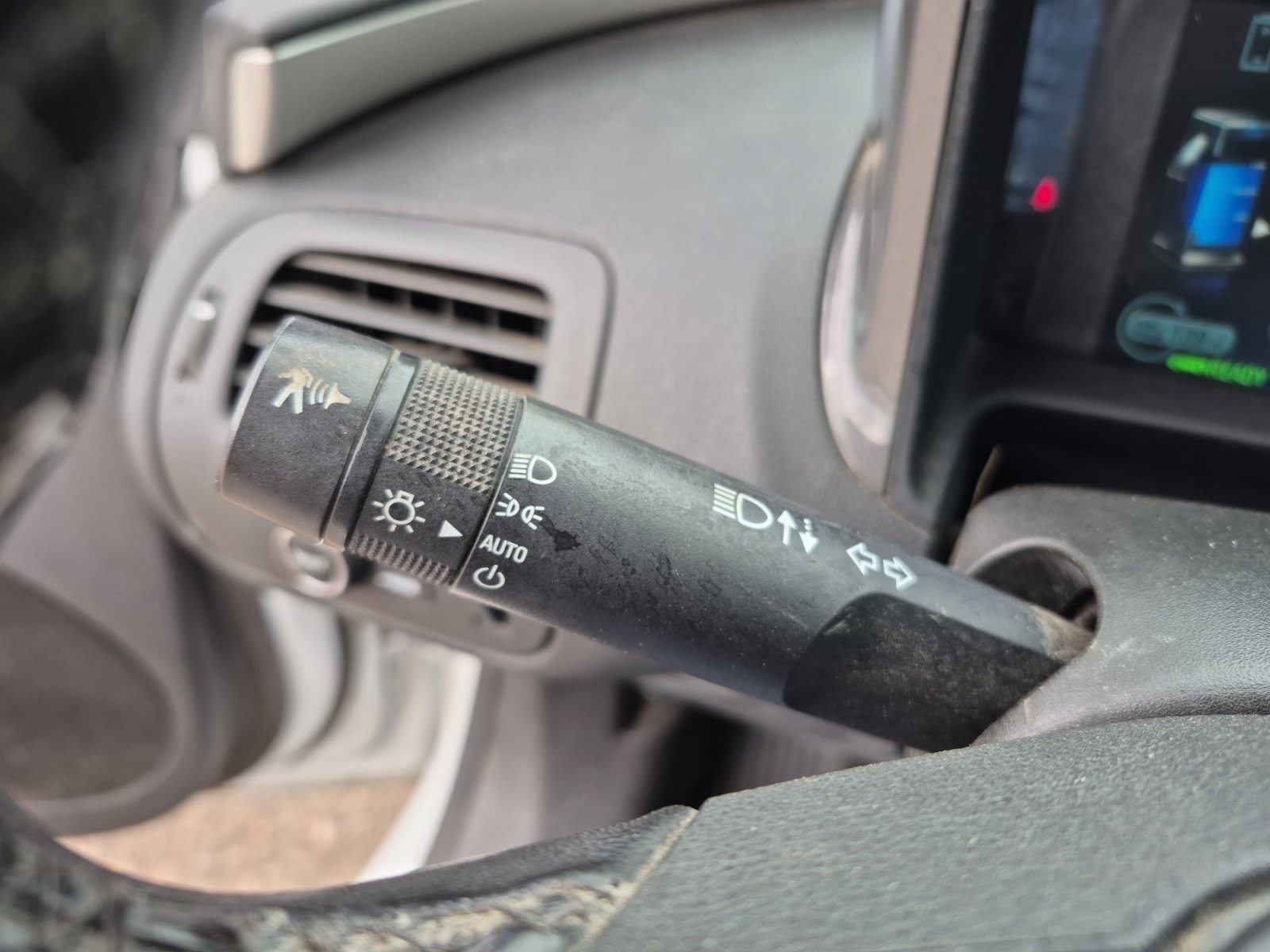 Used 2015 Chevrolet Volt FWD image 29