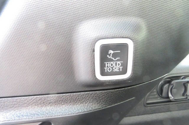 New 2025 Jeep Grand Cherokee Limited image 11