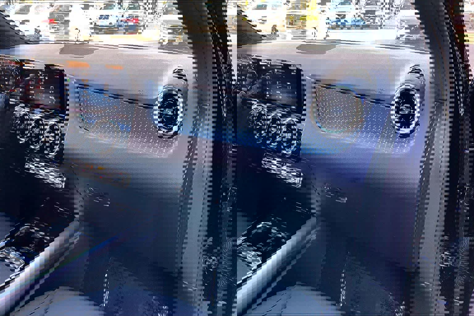 Used 2025 Mercedes-Benz GLA 250 image 18