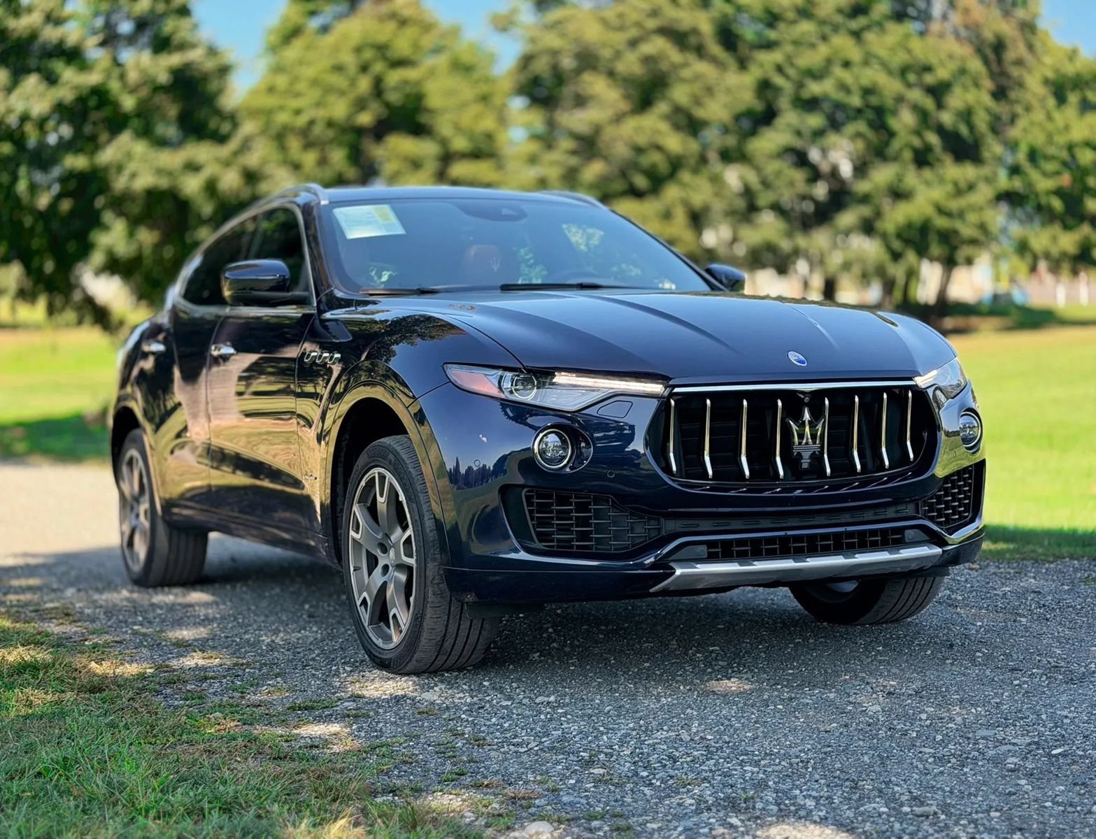 Used 2018 Maserati Levante GranLusso AWD/4WD image 10