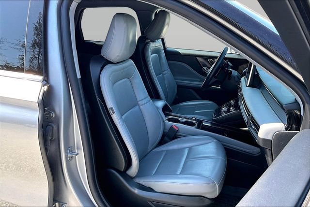 Used 2022 Lincoln Corsair AWD w/ Equipment Group 101A image 13