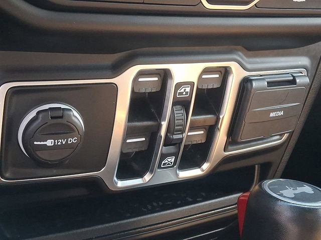 Used 2023 Jeep Wrangler Unlimited Sahara w/ Cold Weather Group image 24