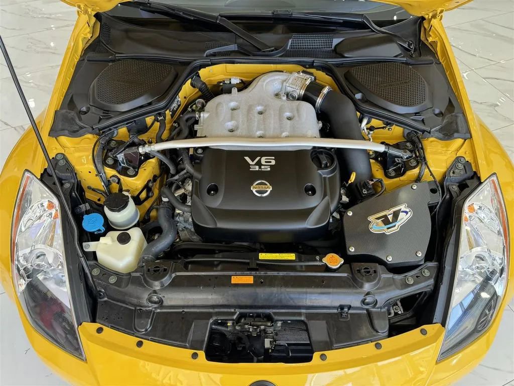 Used 2005 Nissan 350Z Touring image 38