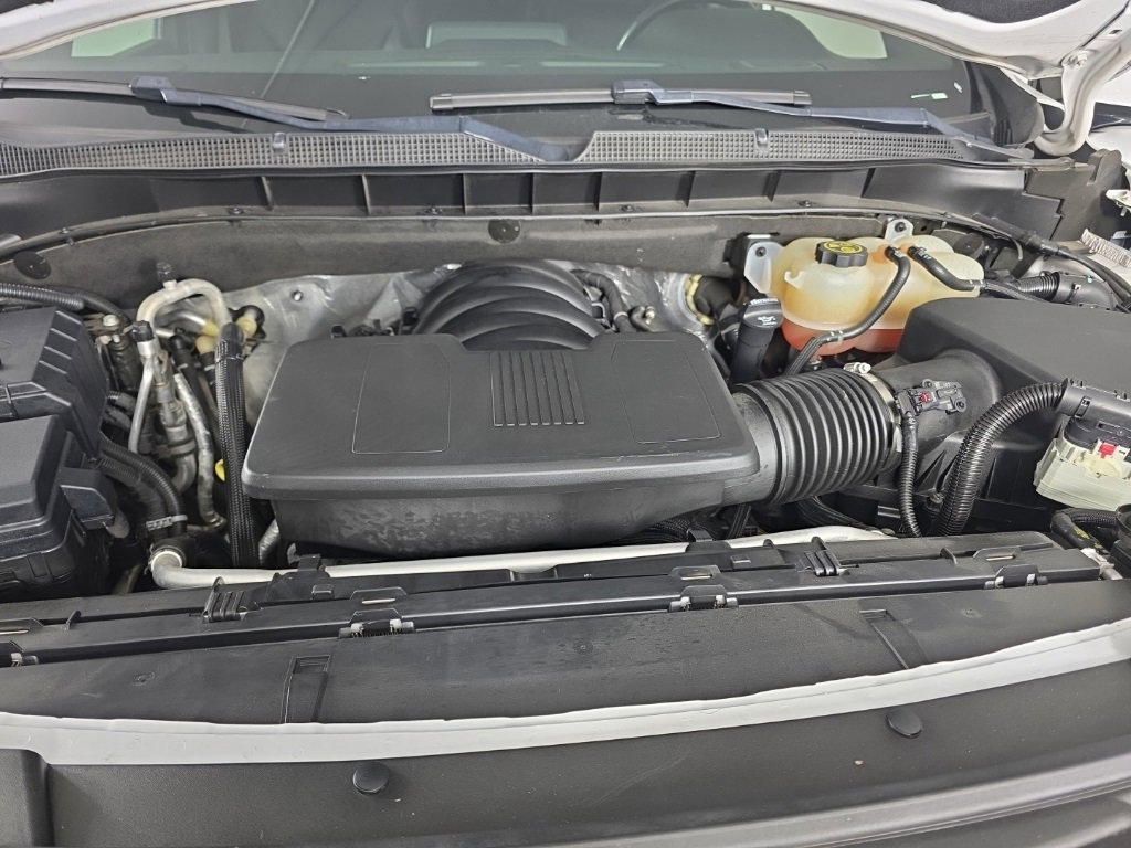 Used 2023 Chevrolet Tahoe Z71 w/ Luxury Package image 9