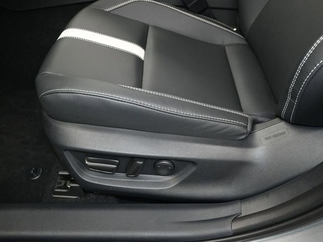 Used 2025 Toyota Camry SE w/ Multimedia Upgrade Package FWD image 10