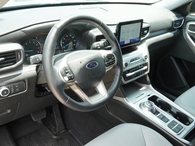 Used 2021 Ford Explorer XLT w/ Equipment Group 202A RWD image 18
