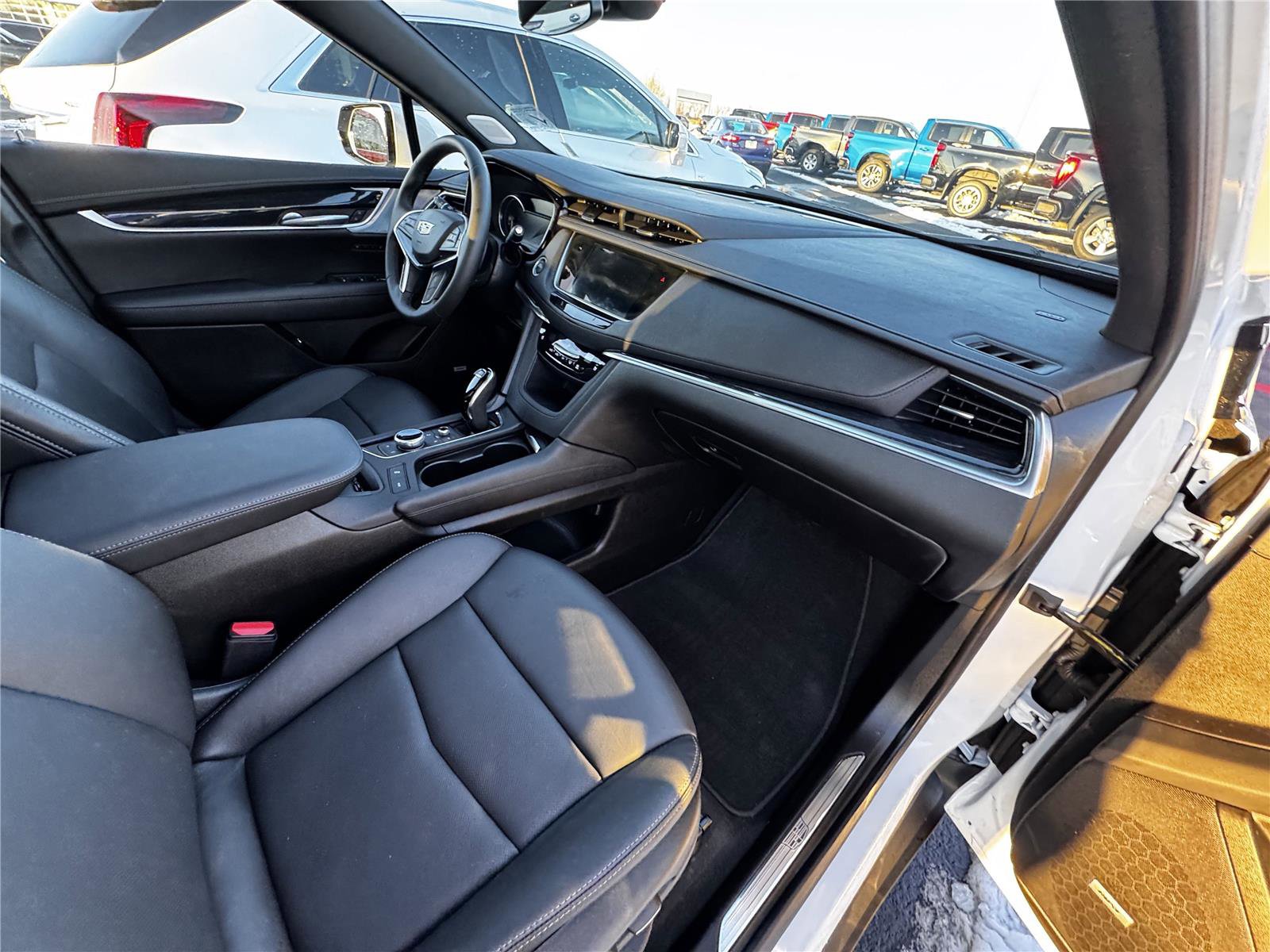 Used 2025 Cadillac XT5 Premium Luxury image 10