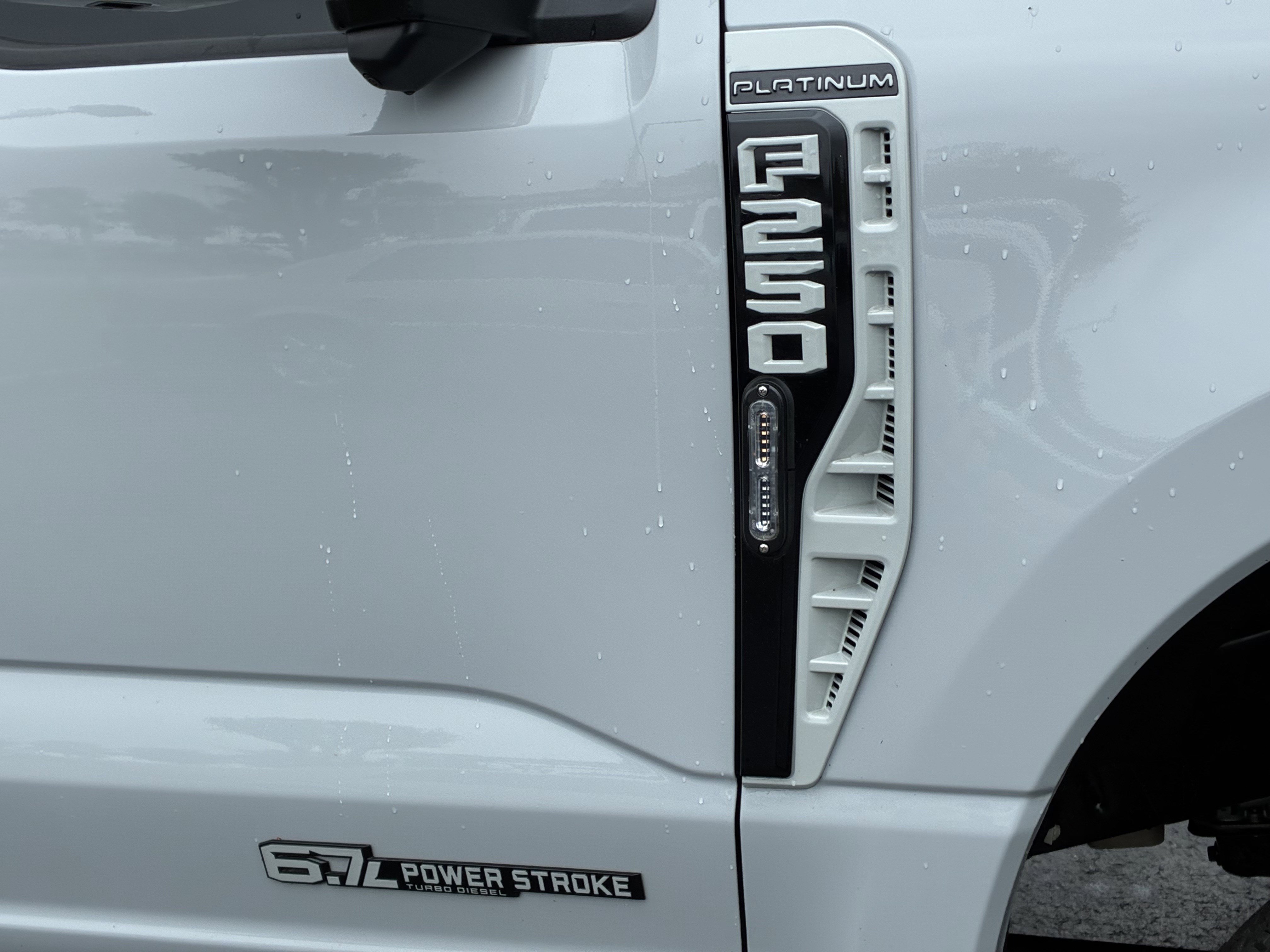 Used 2026 Ford F250 Platinum AWD/4WD image 8