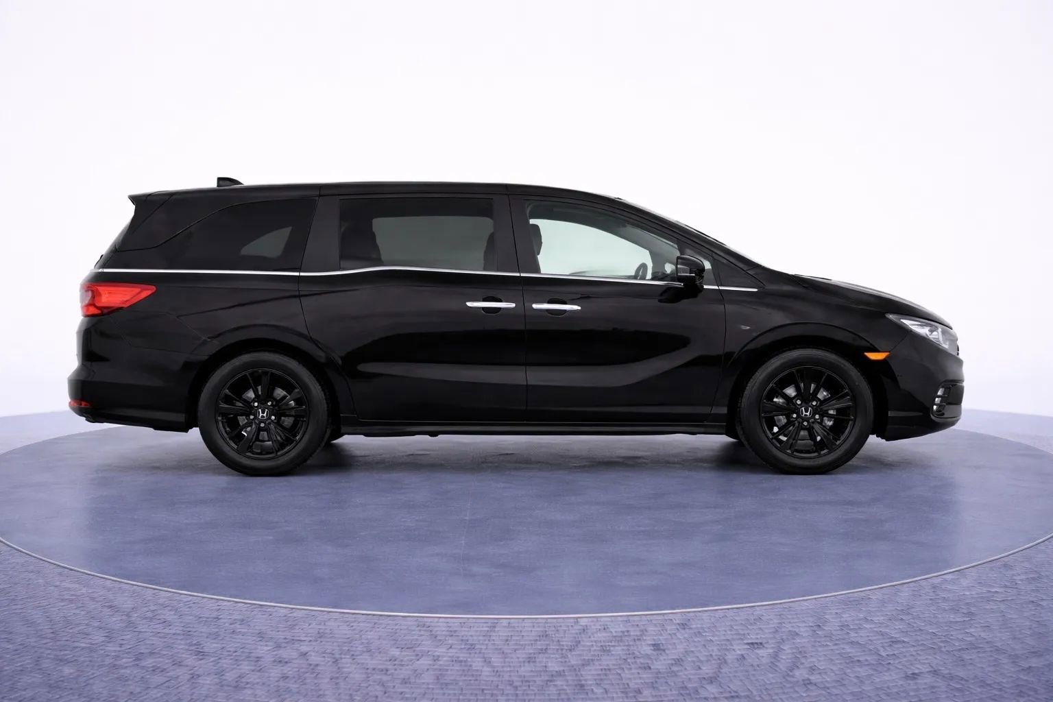 Used 2023 Honda Odyssey Sport image 9