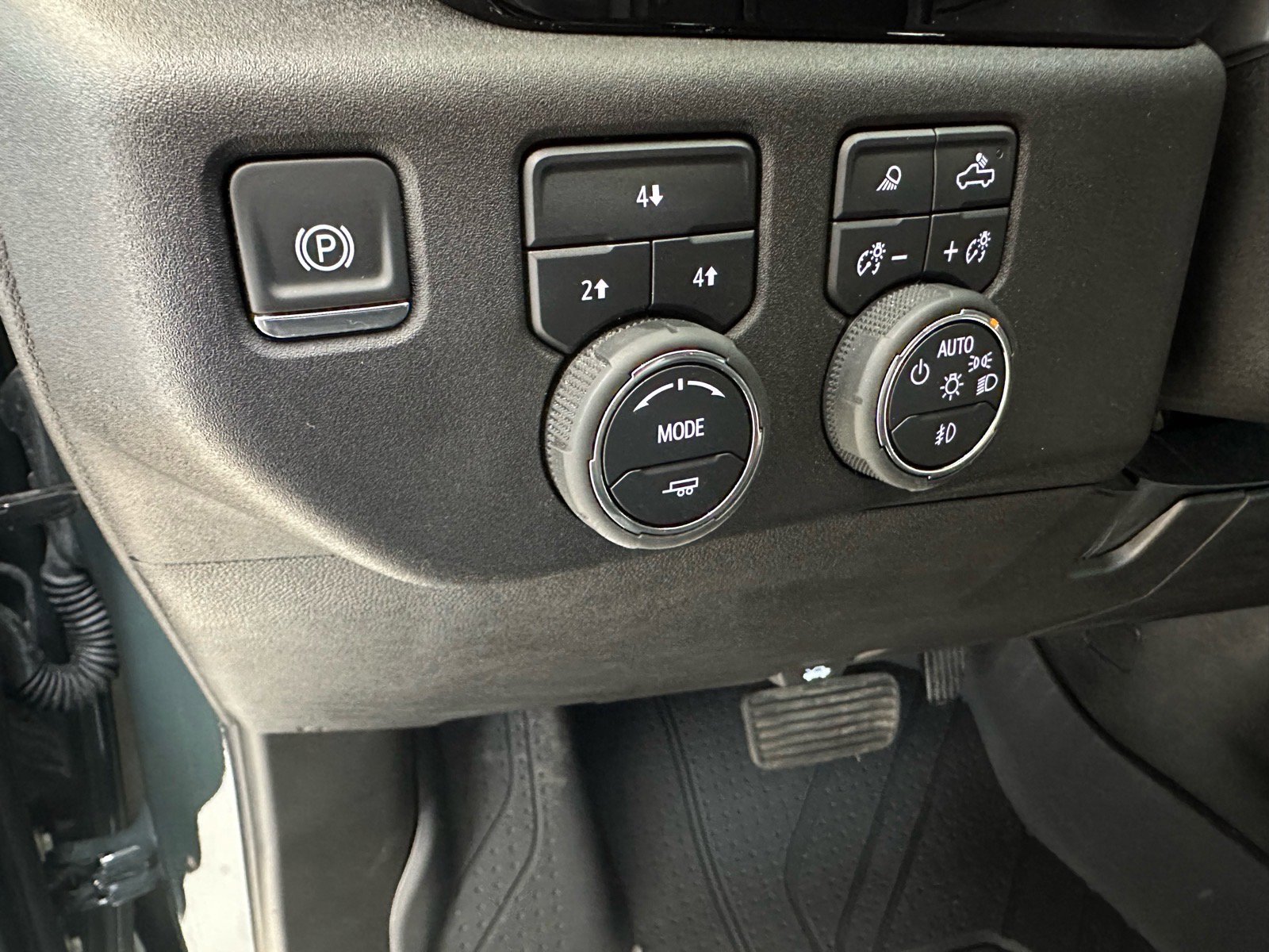 Used 2025 Chevrolet Silverado 2500 LT w/ Trail Boss Package image 33