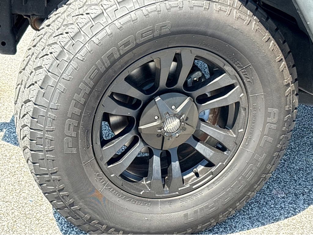 Used 2016 Jeep Wrangler Sport w/ Connectivity Group AWD/4WD image 13