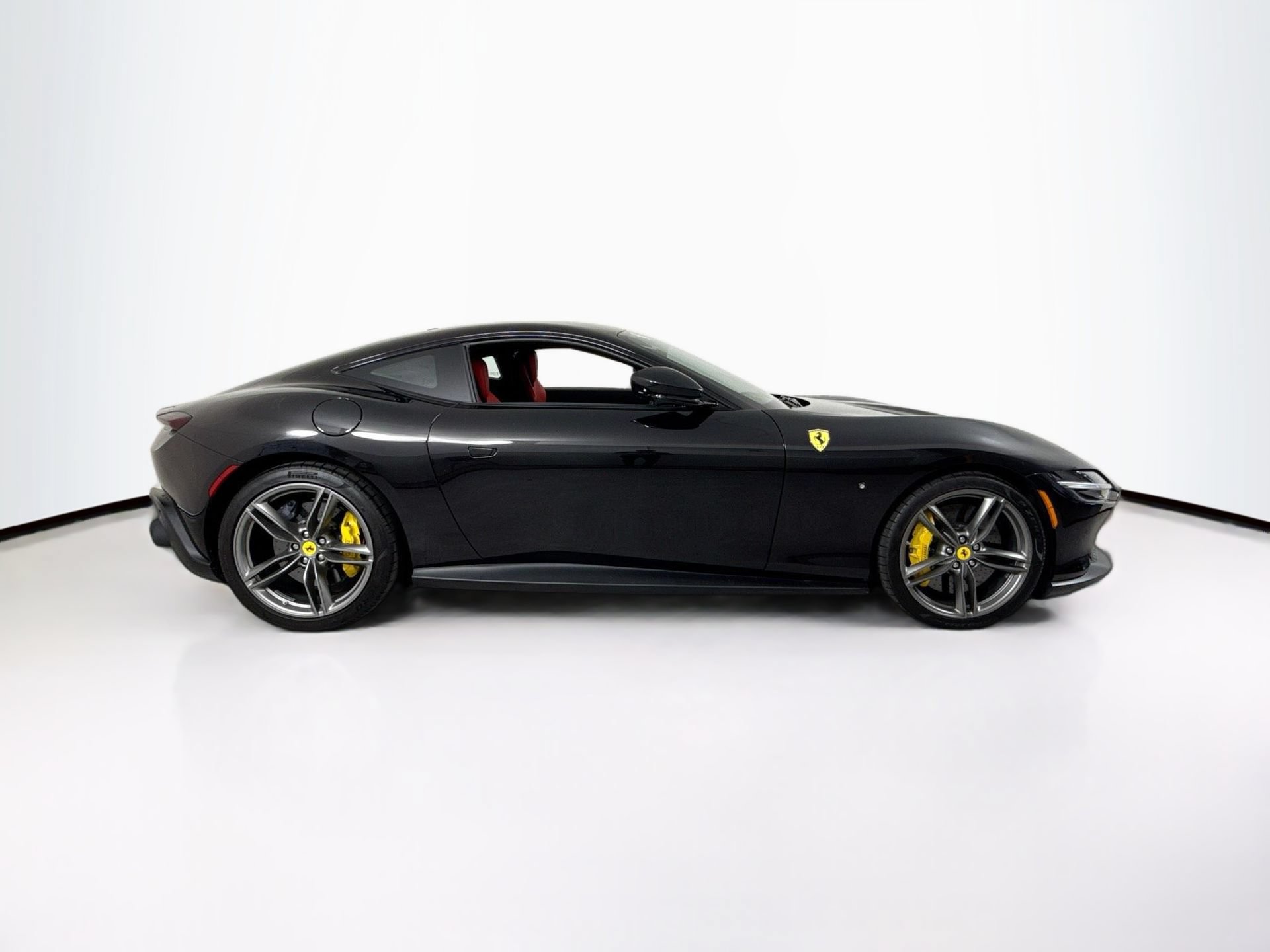 Certified 2022 Ferrari Roma RWD image 8