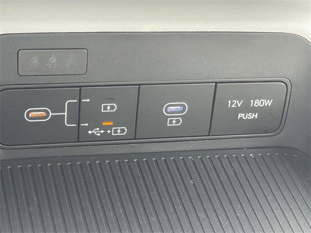 Certified 2025 Hyundai Kona SE image 24