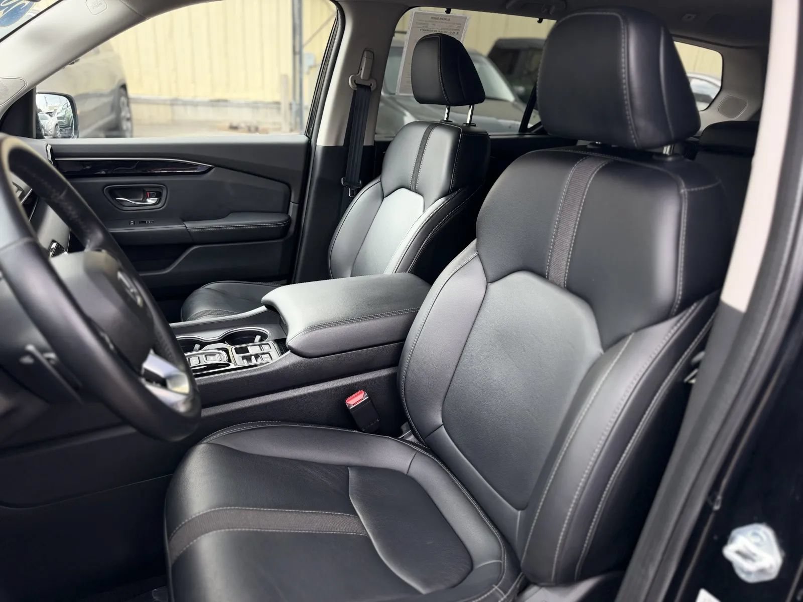 Used 2025 Honda Pilot Touring image 16