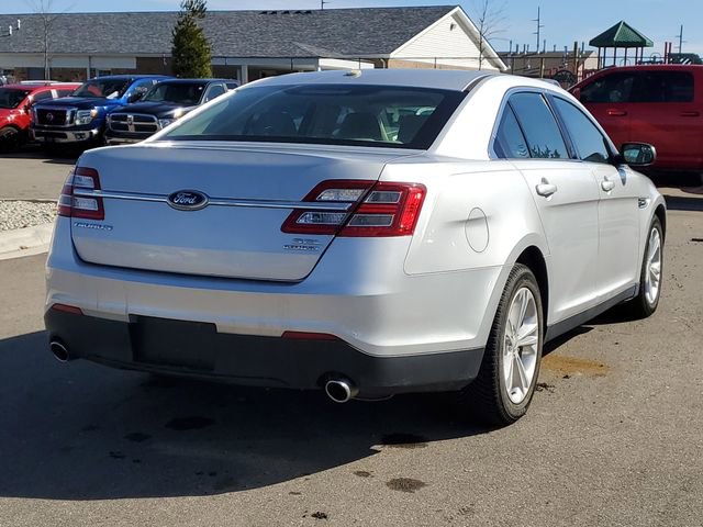Used 2014 Ford Taurus SEL image 4
