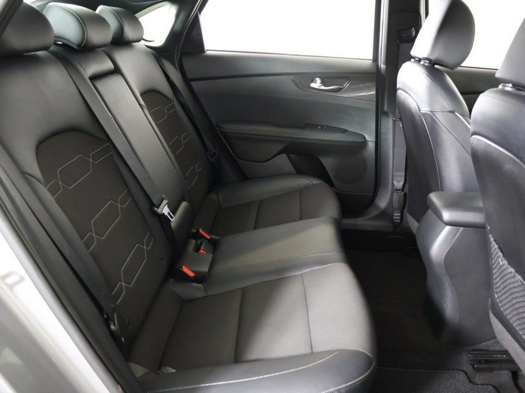 Used 2023 Kia Forte GT-Line image 32