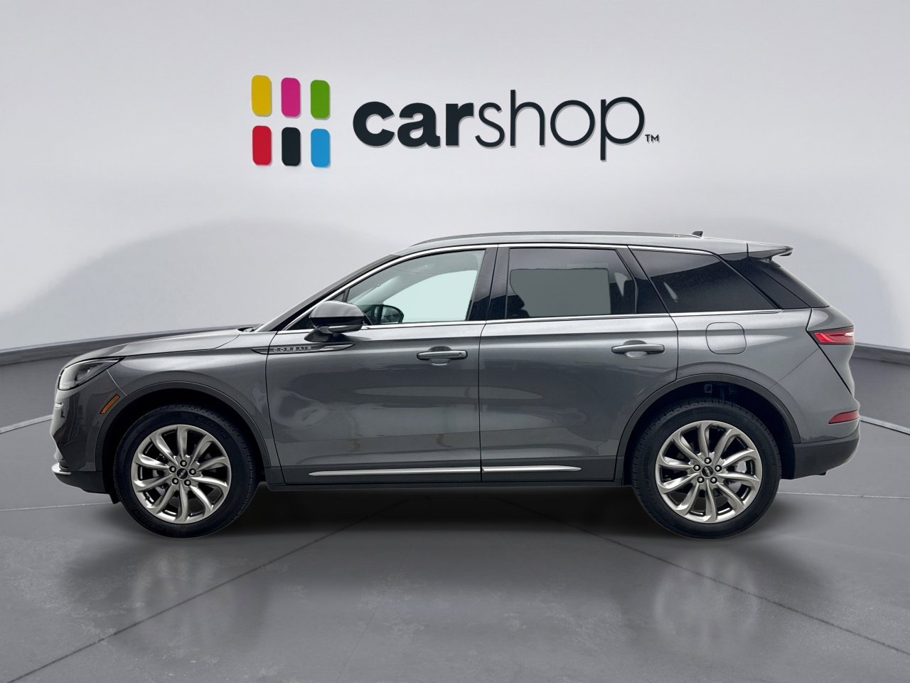 Used 2022 Lincoln Corsair AWD w/ Premium Package image 2