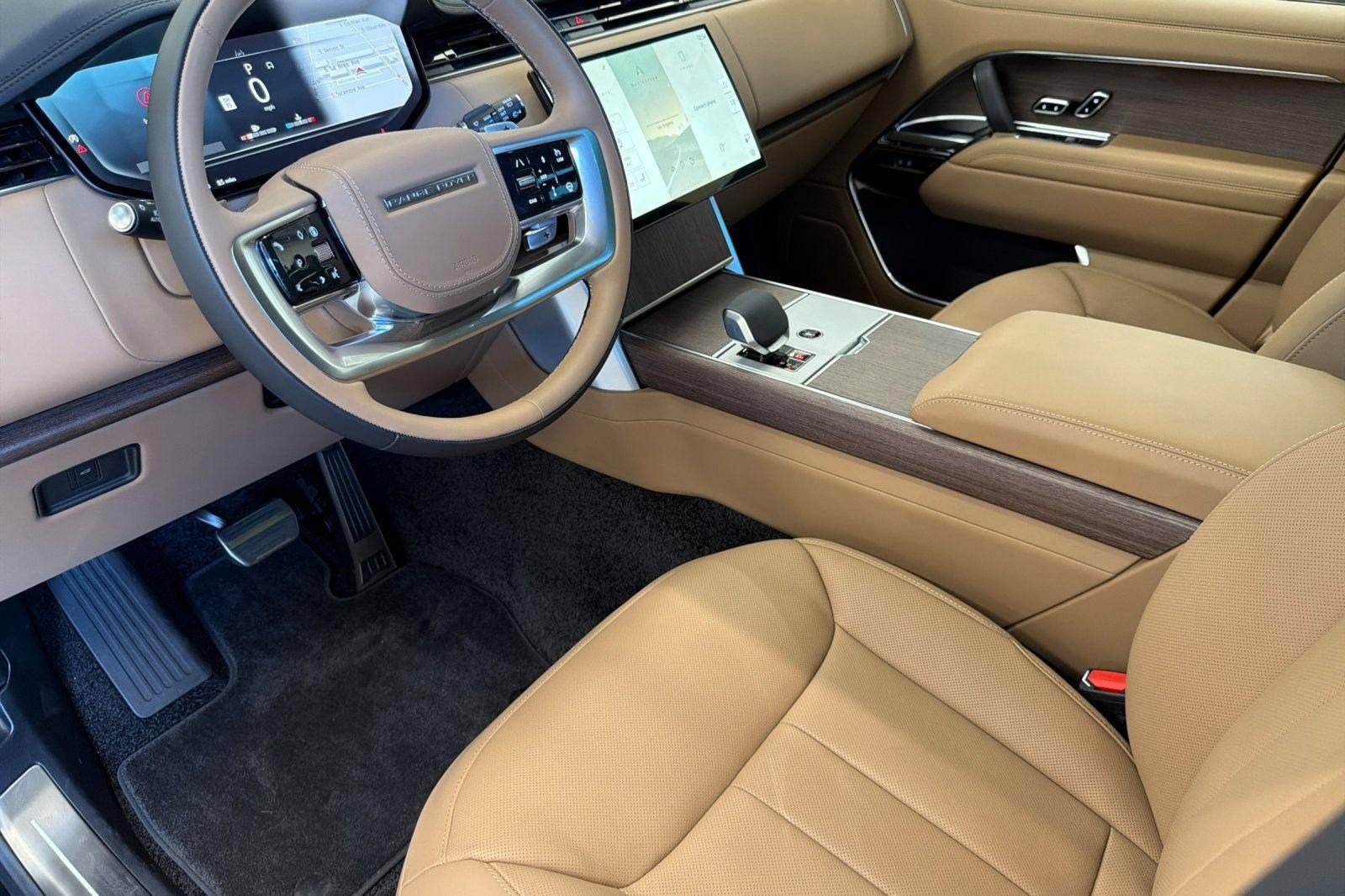 New 2026 Land Rover Range Rover Long Wheelbase SE AWD/4WD image 4