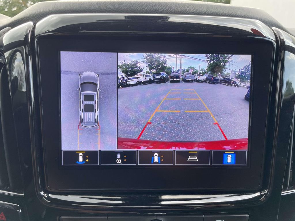 Used 2023 Chevrolet Traverse RS AWD/4WD image 29