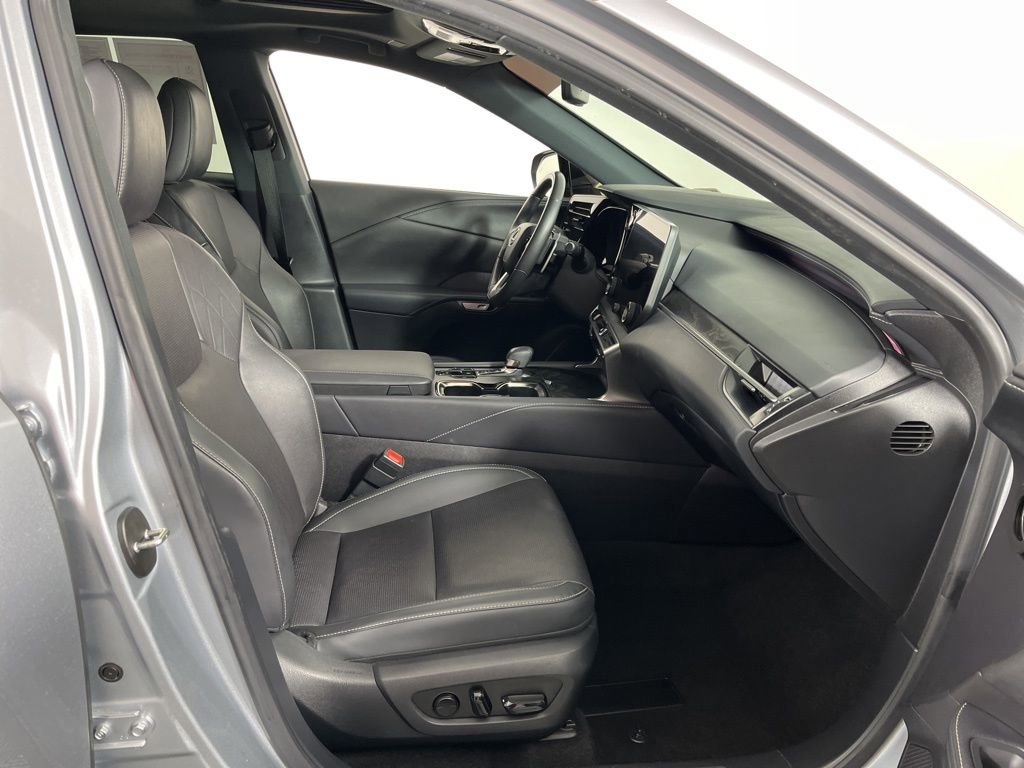 Used 2024 Lexus RX 350 Premium w/ Accessory Package (Z1) image 8