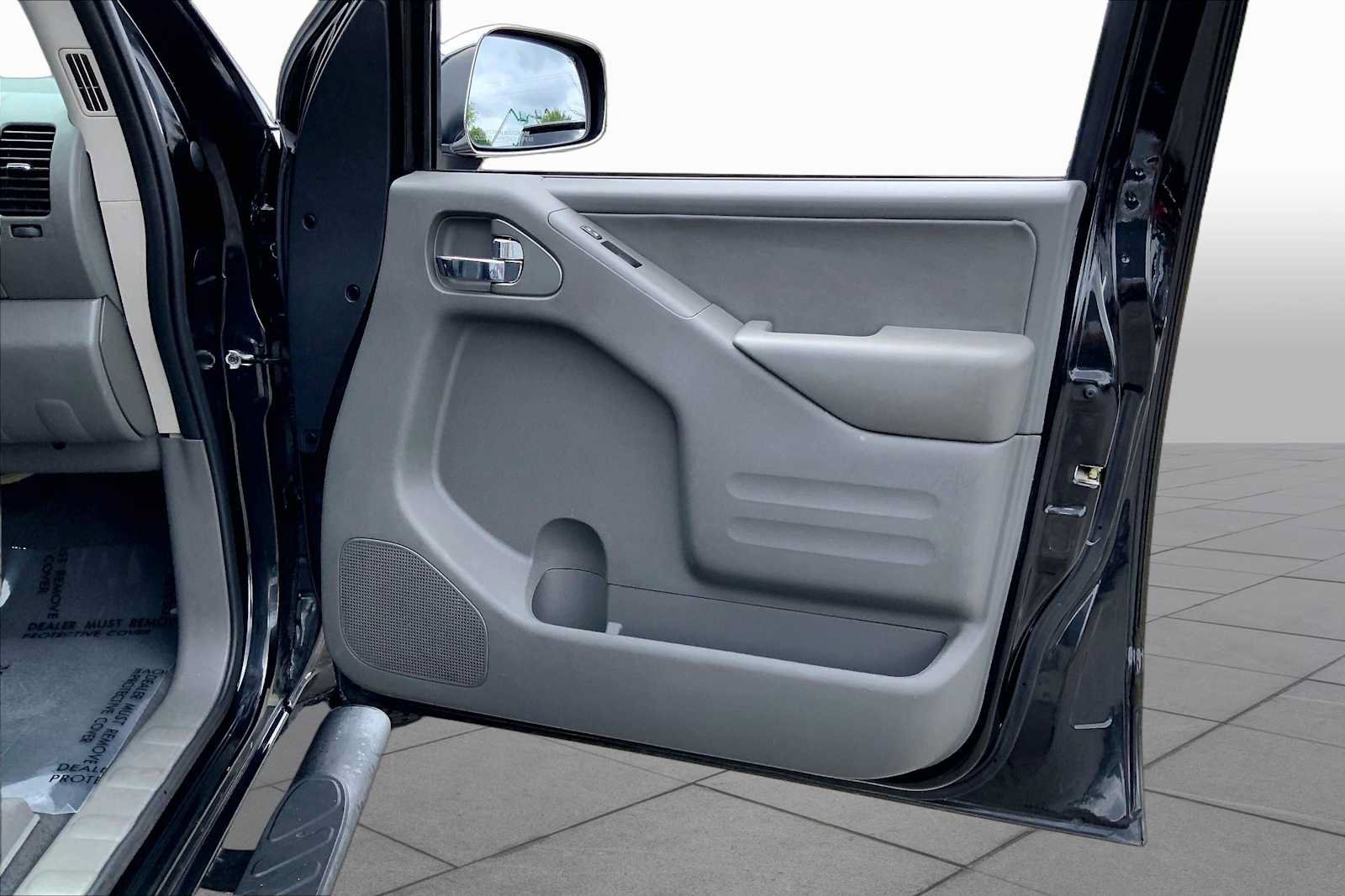 Used 2019 Nissan Frontier SL RWD image 23