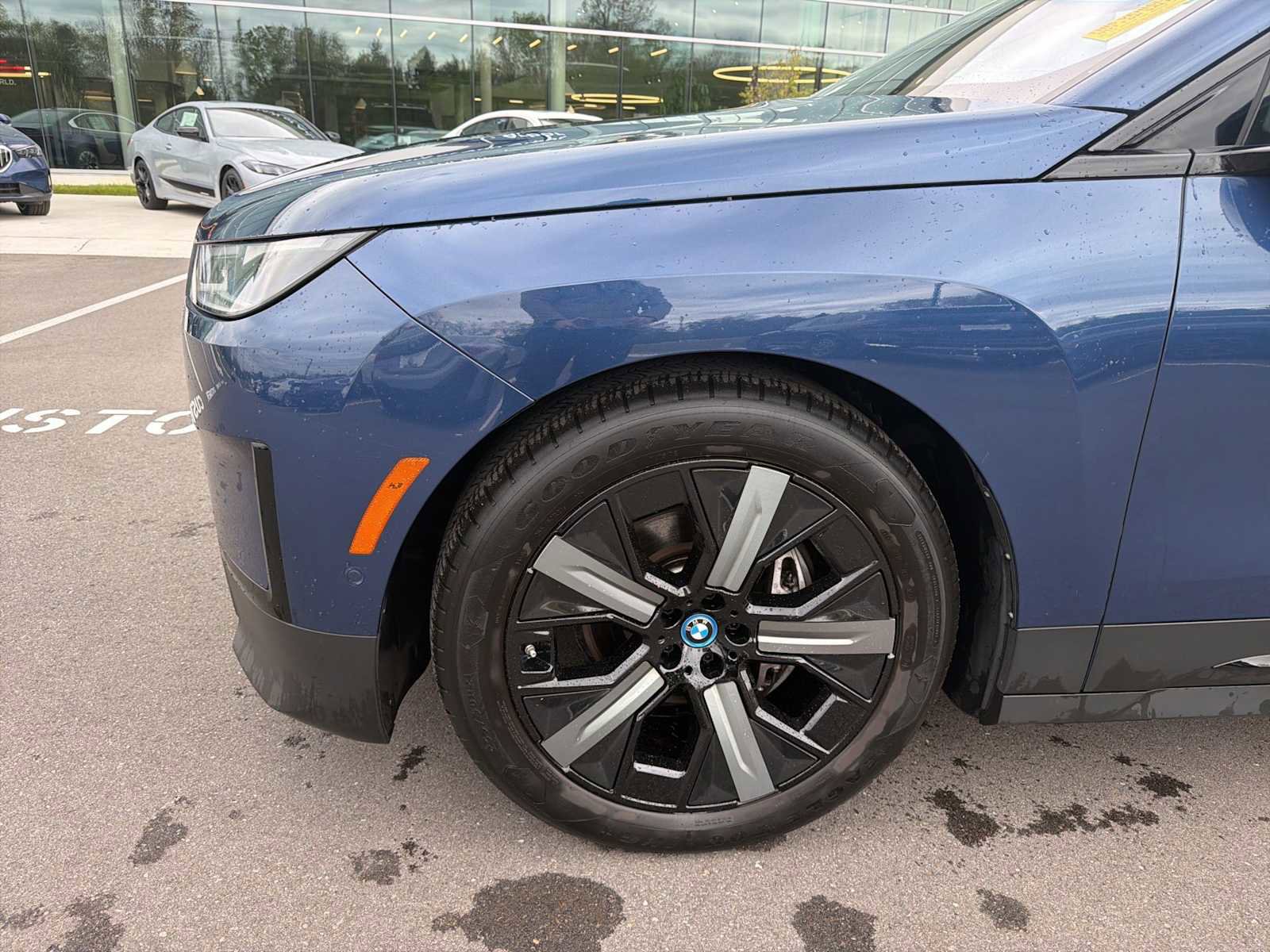 Certified 2023 BMW iX xDrive50 w/ Premium Package AWD/4WD image 2