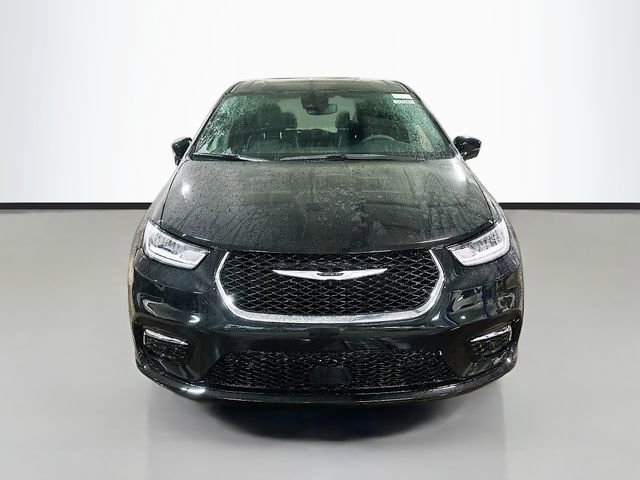 New 2026 Chrysler Pacifica Limited image 4