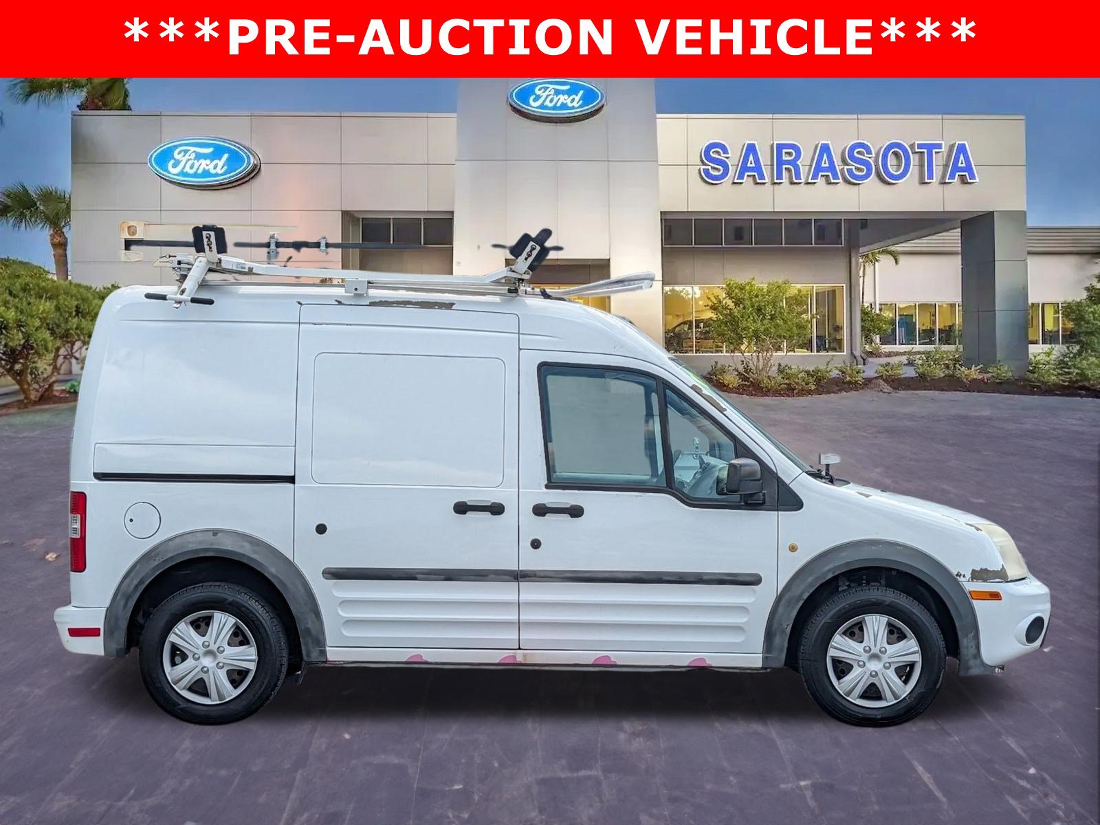 Used 2013 Ford Transit Connect XLT FWD image 1