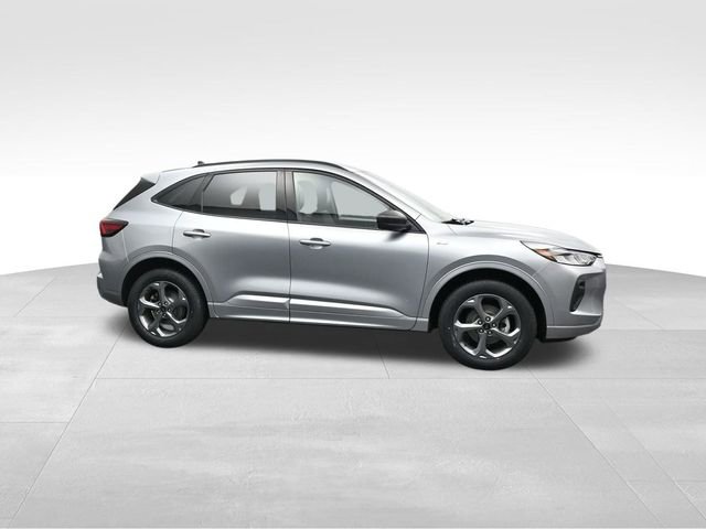 Used 2024 Ford Escape ST-Line image 3