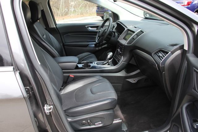 Used 2016 Ford Edge Titanium w/ Equipment Group 302A FWD image 38