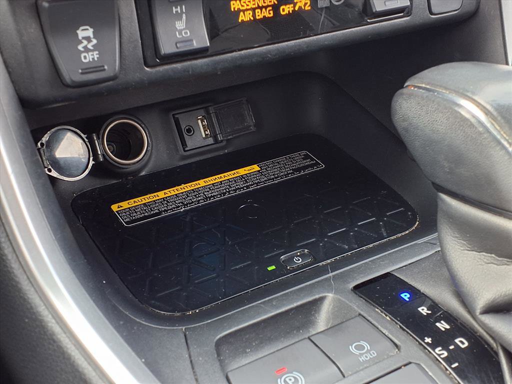 Used 2019 Toyota RAV4 XSE image 10